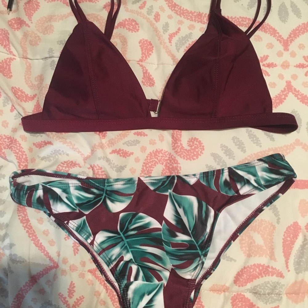 Bathingsuit - Picture 2 of 5